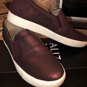 Maroon sparkly shoes